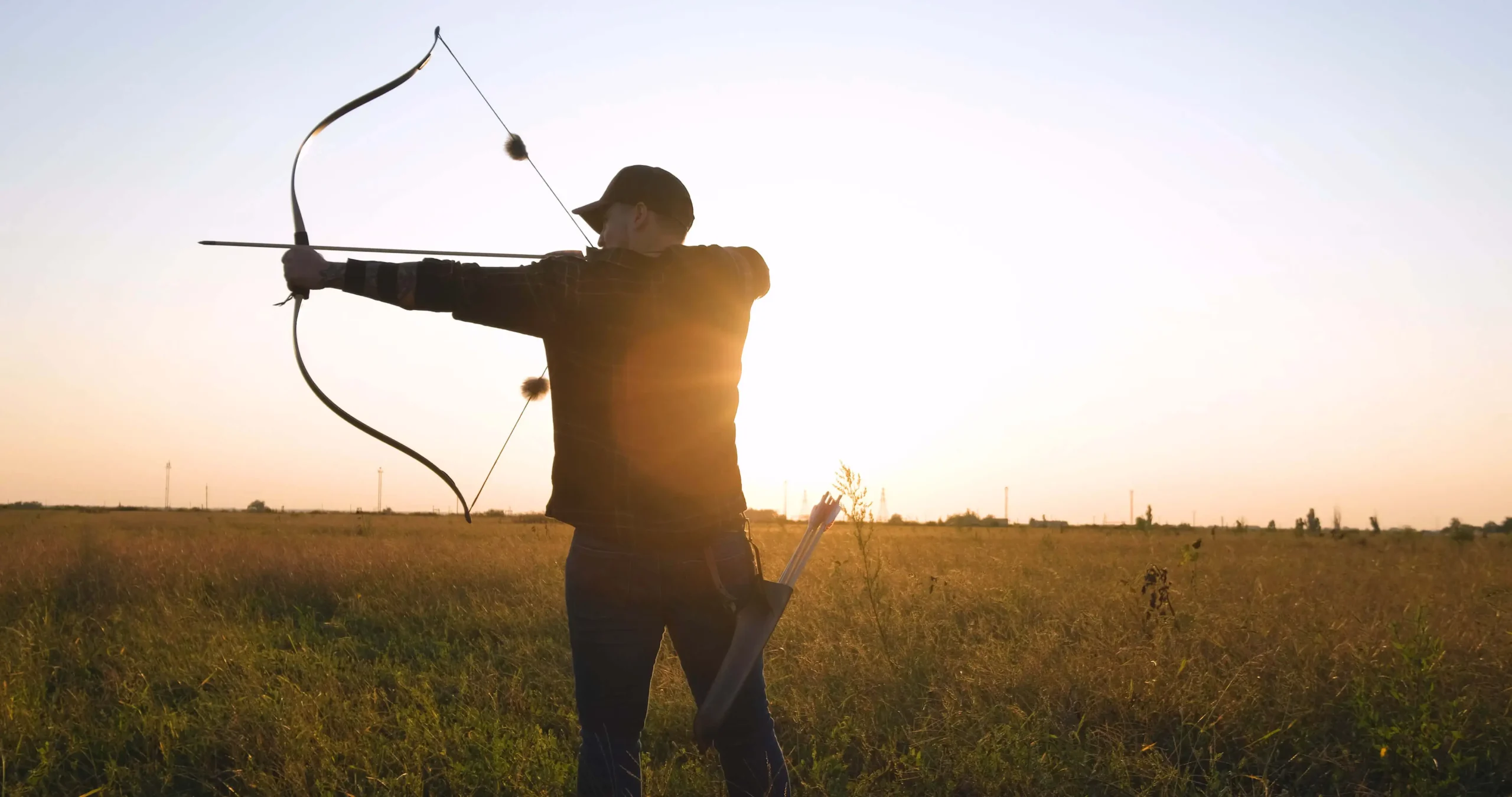 a man with best recurve bow for beginners